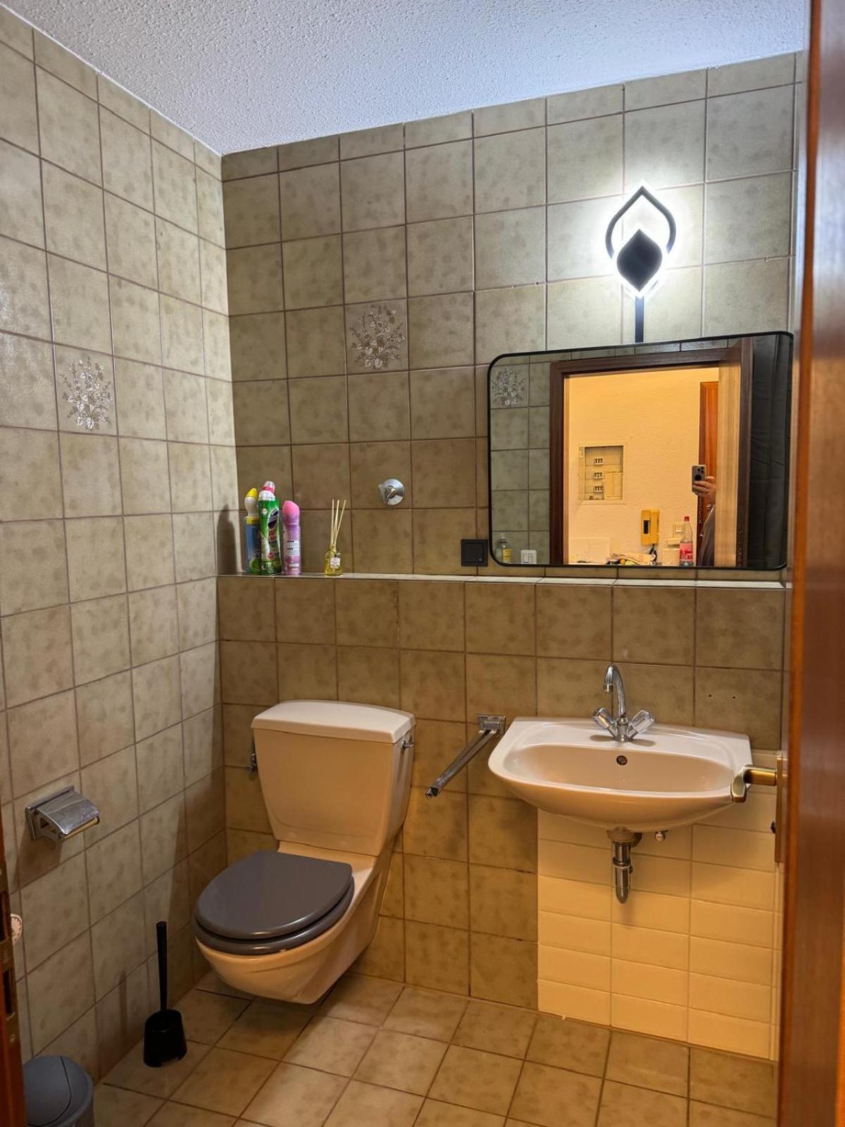 Zweizimmerwohnung Mit Gutem Verbindung Apartment